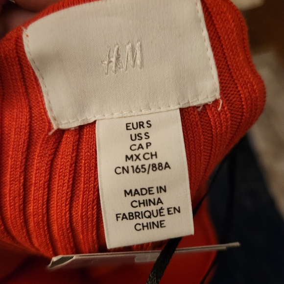 H&M Vibrant Red Ribbed Top - Picture 3 of 3